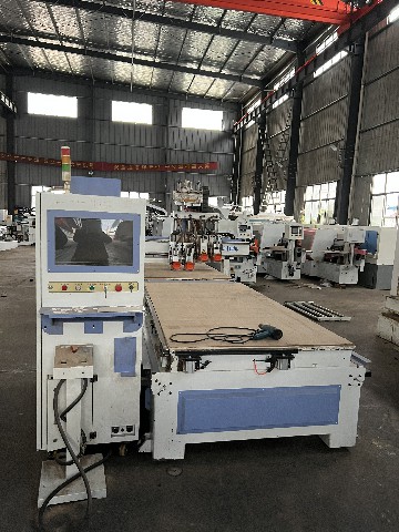 數(shù)控開料機(jī)